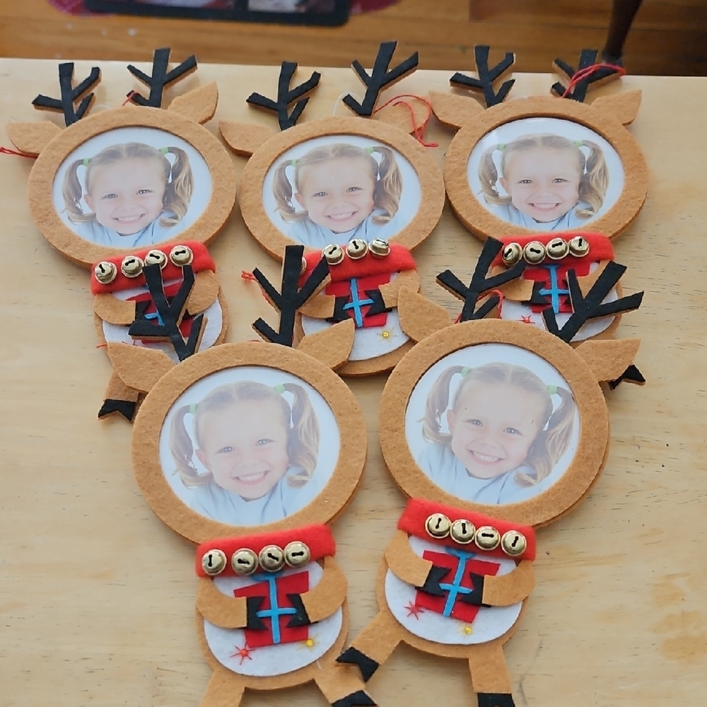 Studio Decor Reindeer Inser Photo Onament - Picture 3 of 13